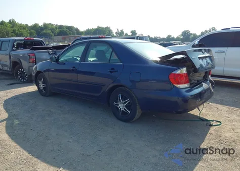 2005 Toyota Camry Le/Se/Std/Xle z USA, uszkodzony, nr VIN 4T1BE32K95U089962